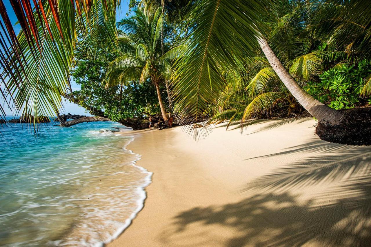 Pinang Island - Private Island Sea View Bungalows Singkil (Aceh) Exterior foto