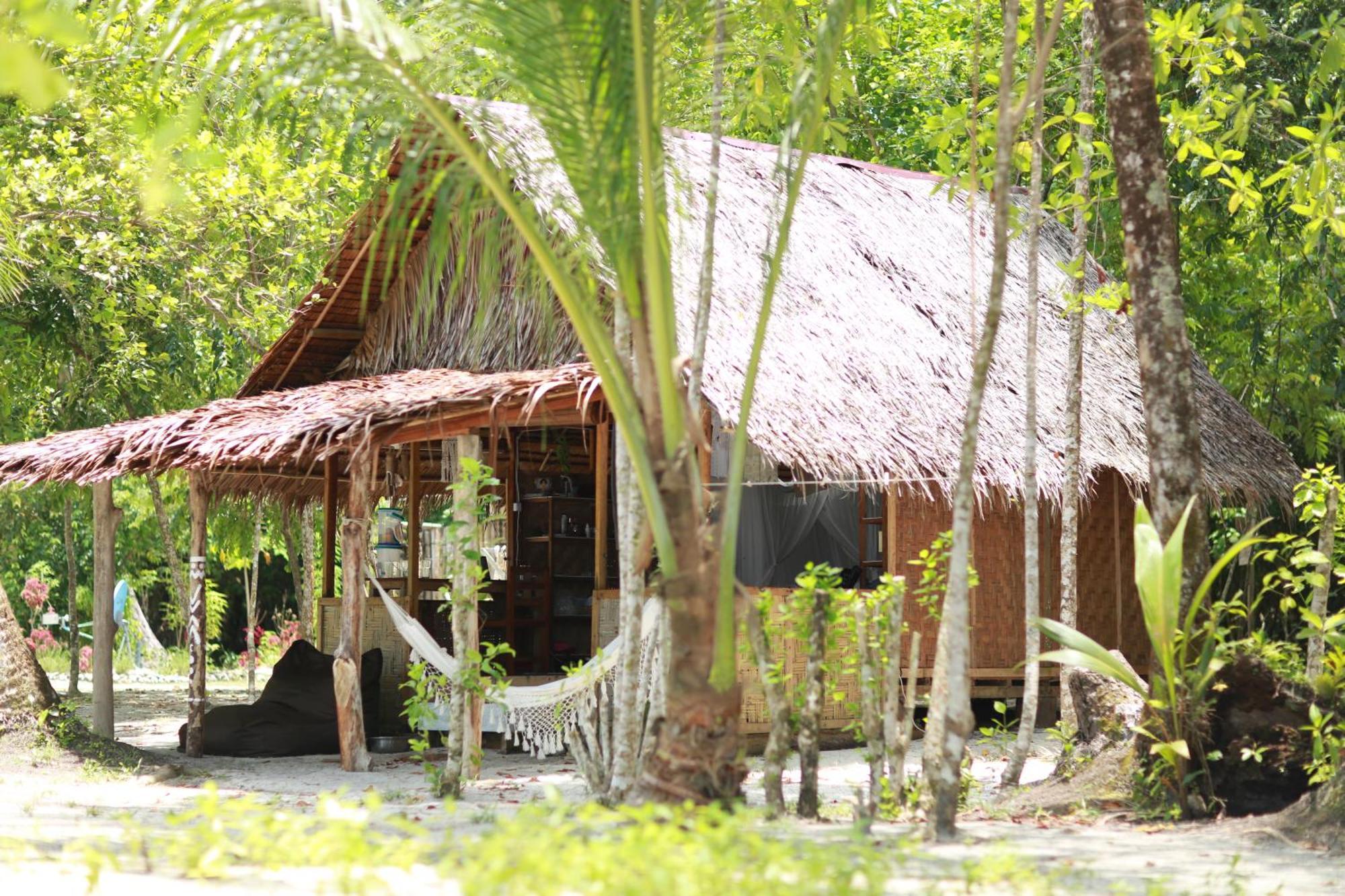 Pinang Island - Private Island Sea View Bungalows Singkil (Aceh) Exterior foto